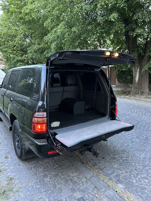 Toyota Land Cruiser 100 4.7 V8