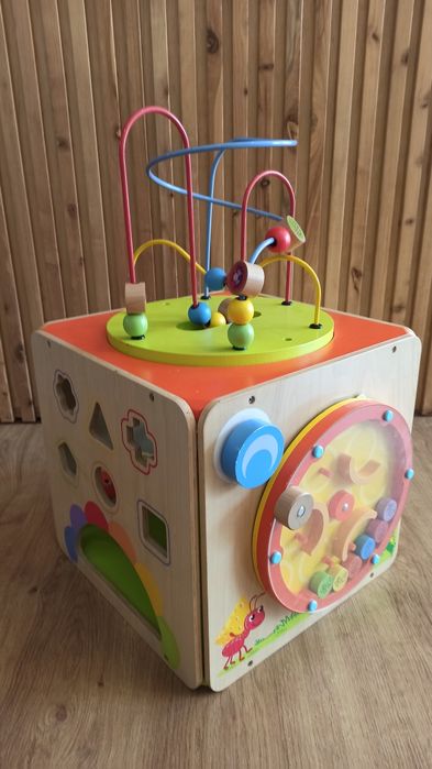 Cubo multiactividades para crianças em madeira