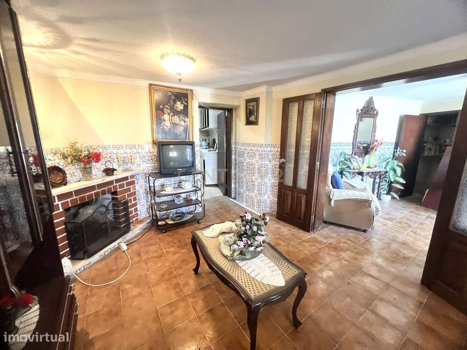 Afetação: Arrecadação - casa com garagem e terreno, Ortiga, Mação – Pr
