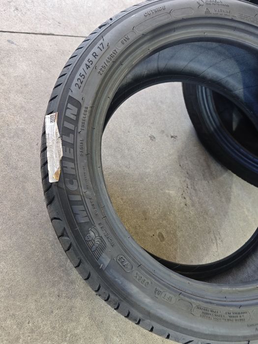 225/45/17 Michelin