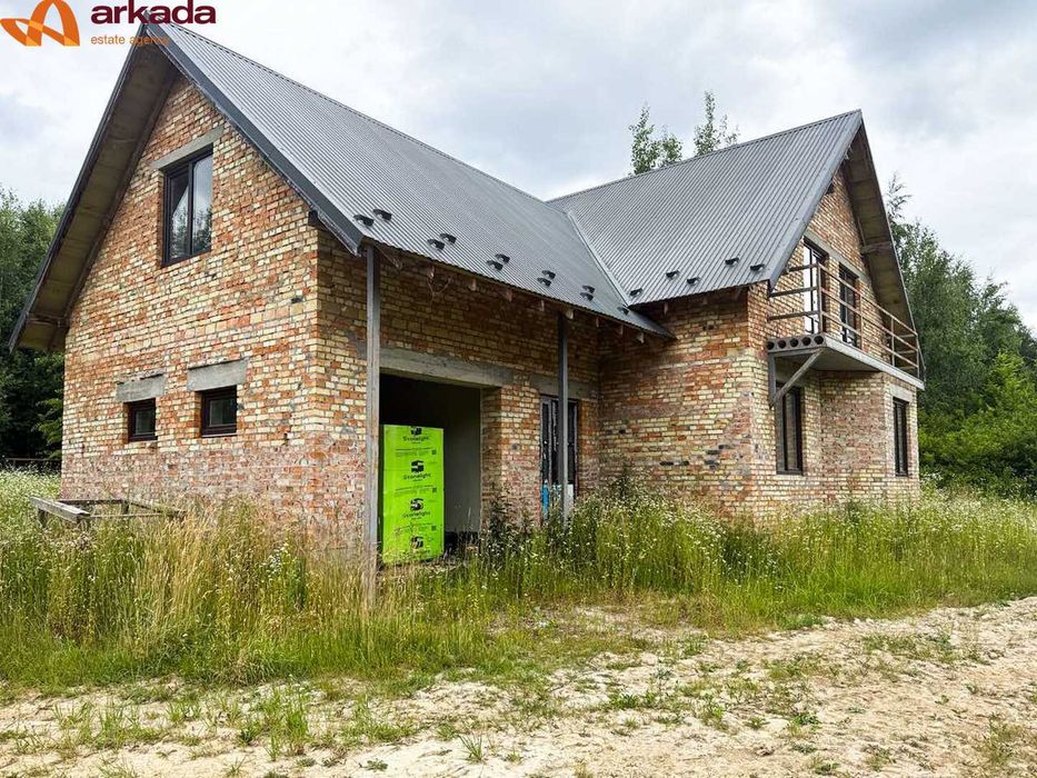 Продається будинок в передмістті Івано- франківська в с. Угринів.