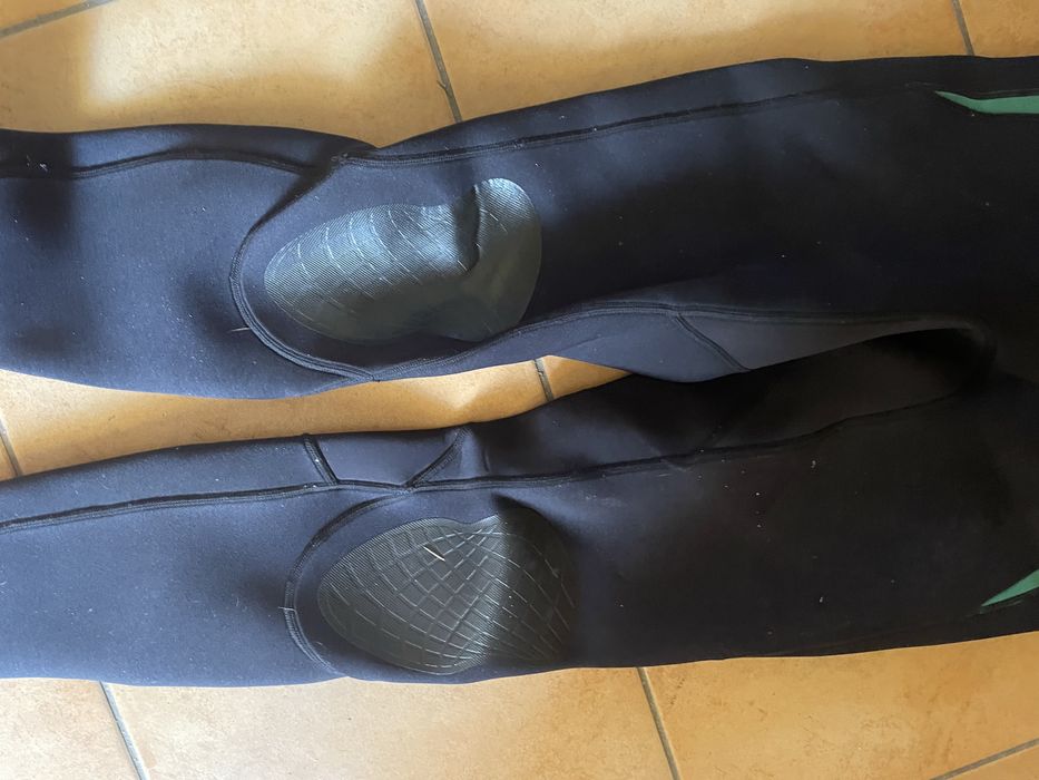 Fato de mergulho/surf
