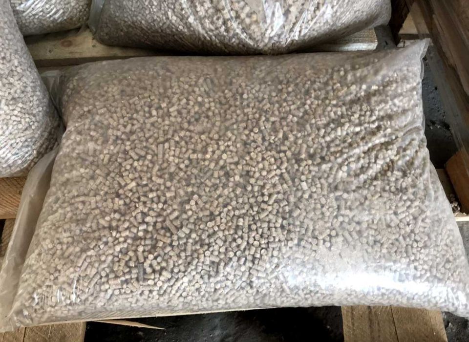 Вугілля брикети пелети з доставкою по Україні