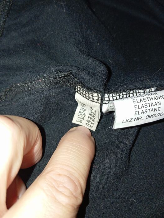 Czarne rybaczki ze srebrną wypustką , elastyczne 42/44