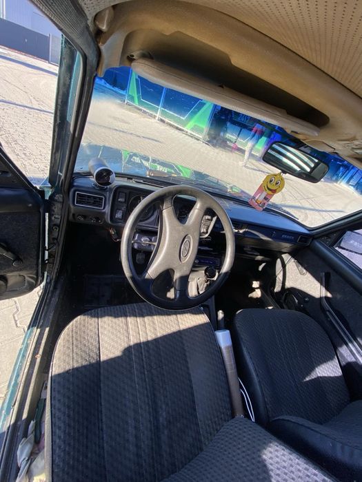 Продам ваз 2105.