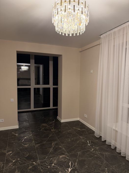 VP Продаж сучасної 1-кімнатної квартири в новобудові, укомплектована