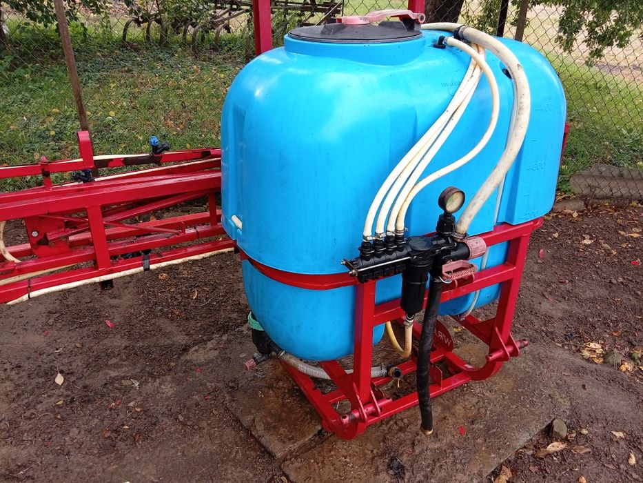 Оприскувач фактично новий