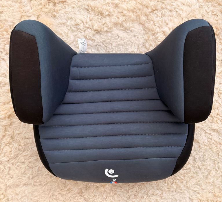 Дитяче автокрісло-бустер бренду Renolux, модель Confort