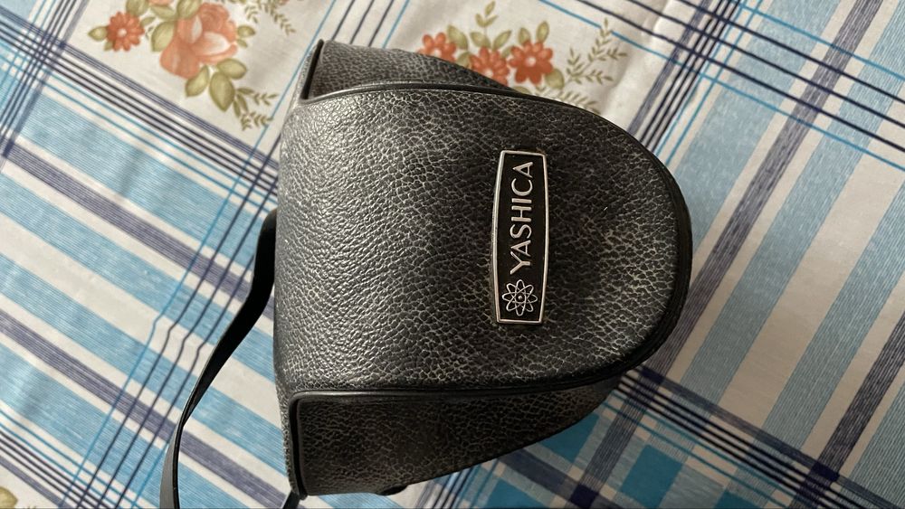 Máquina Fotográfica Yashica