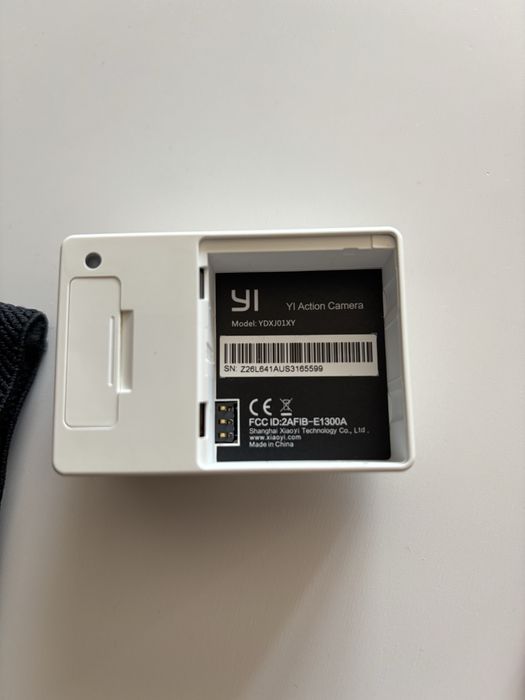 Xiaomi Yi Action Camera + комплект аксесуарів.