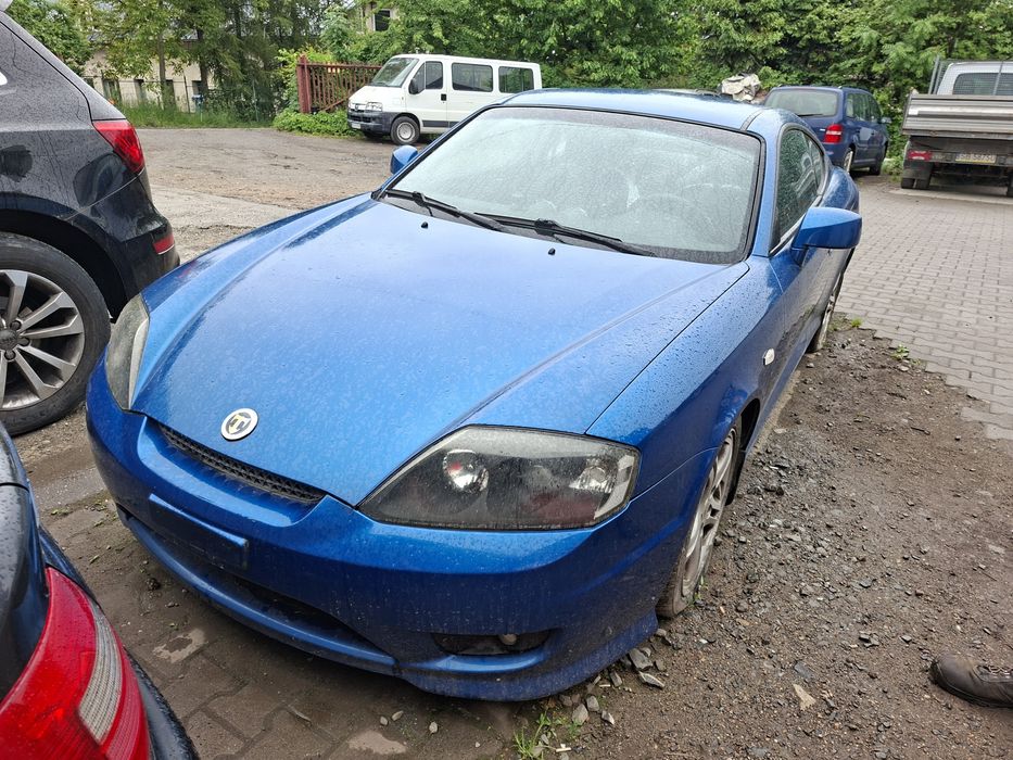 Hyundai  Coupe   tiburion 2.7 v6 benzyna  cały na czesci