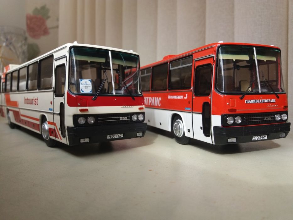 Модель автобуса Ikarus Demprice Ford Mustang 1:43 читайте опис!