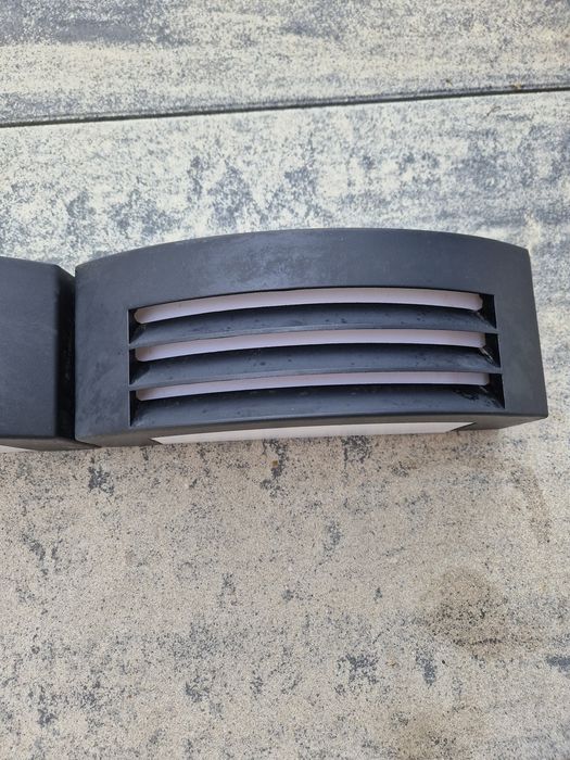 Lampa ogrodowa na taras na elewacje