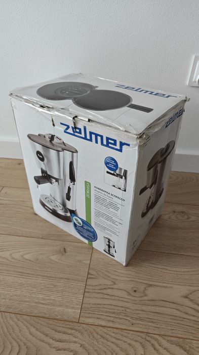 Ekspres kolbowy Zelmer ZCM2052B