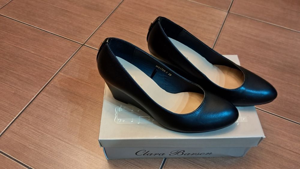 Buty Clara Barson  39 nowe