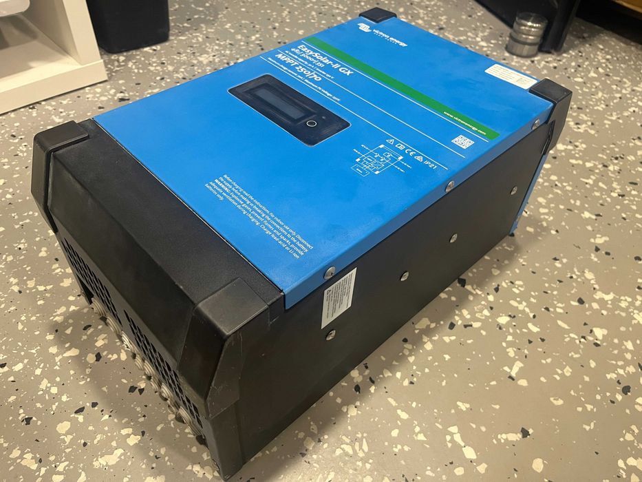 Victron EasySolar-II GX 48/3000/35 MPPT 250/70