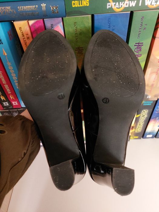 Buty lakierki na obcasie Graceland