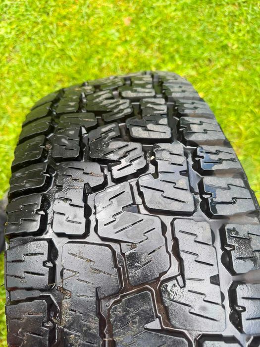 Koła Jeep Grand Cherokee WK2 2016 18 cali Opony AT Pirelli Scorpion