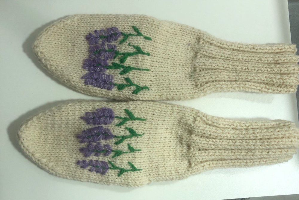 Шерстяні зимові шкарпетки з вишивкою