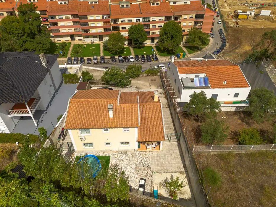 Vivenda V5 em Agualva - Cacém