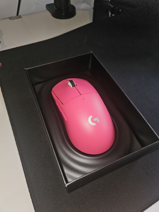 Logitech Superlight Rosa