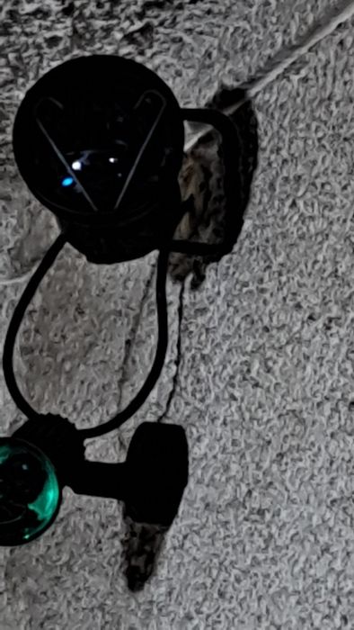 Selling various lamps, projectors, speaker column, and mixing console64729488845186120