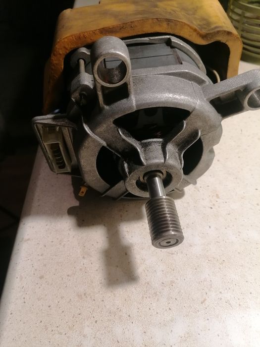 Pralka candy acustic