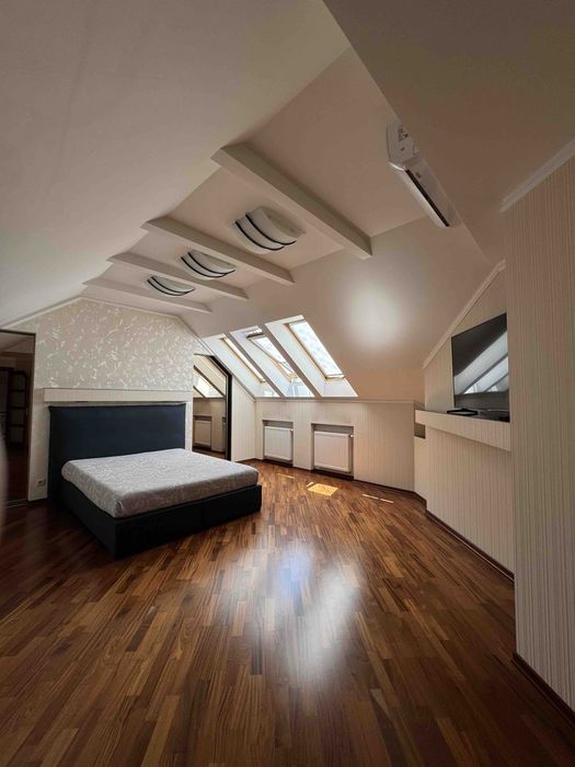 Продаж 4 км. дворівневої квартири в. Коновальця Мельника Без комісії