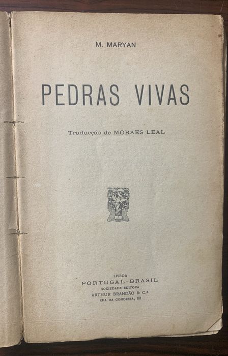 "Pedras Vivas" de M. Maryan