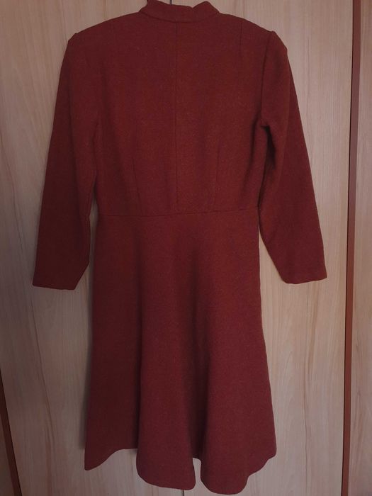 Ciepła czerwona sukienka vintage