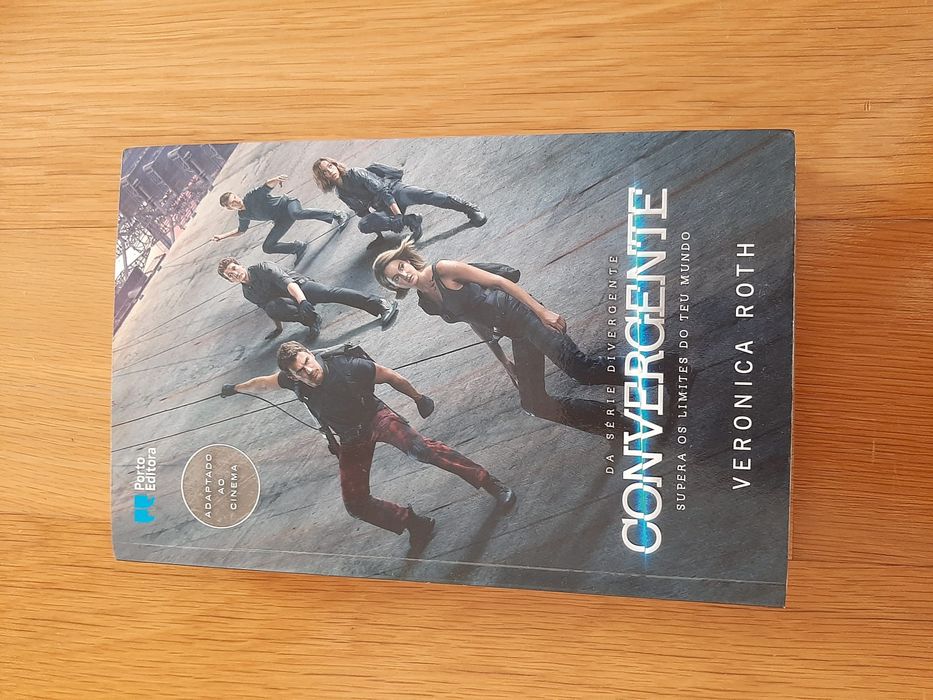 Livro "Convergente" de Veronica Roth