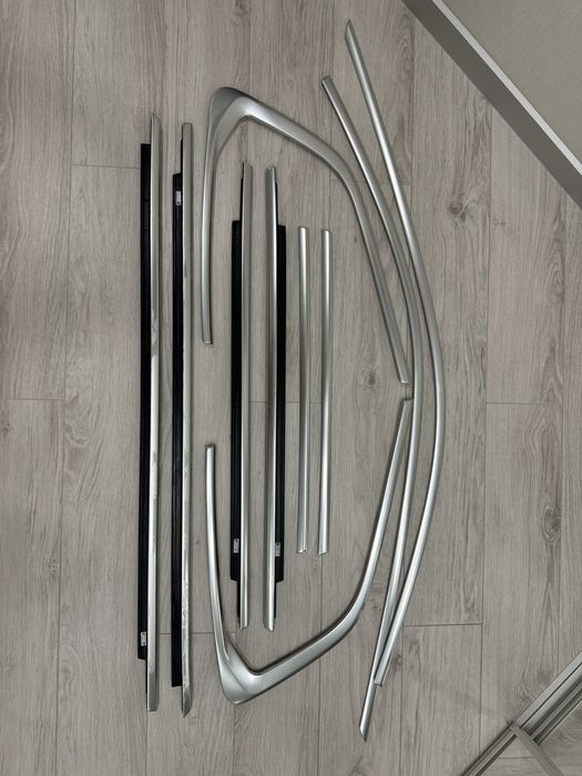 Продам молдинги bmw x1 u11 2023