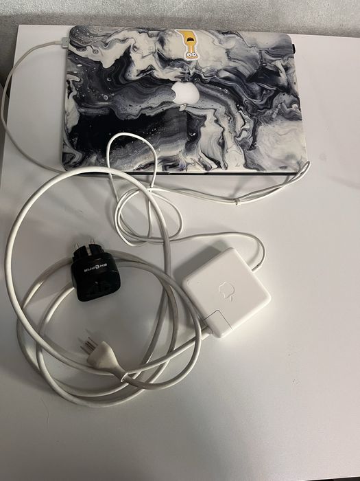 Macbook 2015  гарний стан