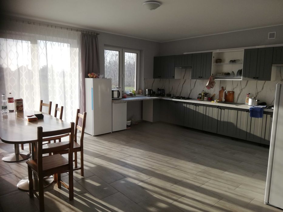Pokoje 3 osobowe z łazienką blisko CPK Baranów i Panattoni Kozerki