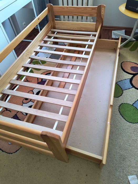 Łóżko dziecięce sosnowe