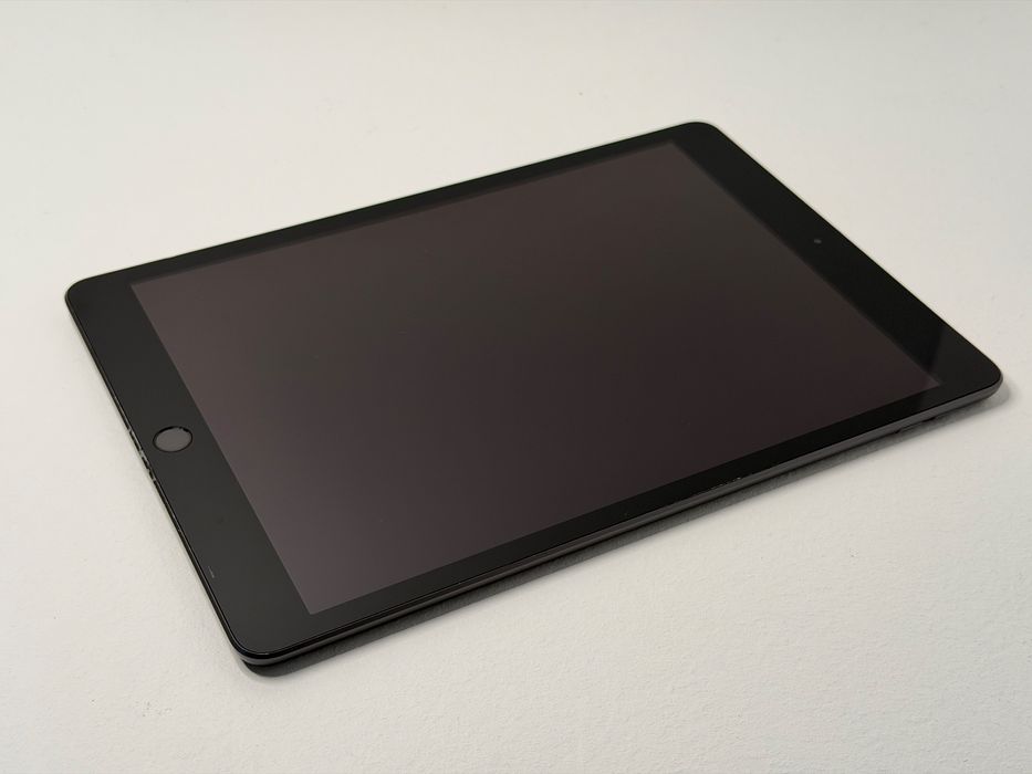 iPad 8. gen. (A2429) - 128GB - Cellular (LTE) - faktura VAT 23%