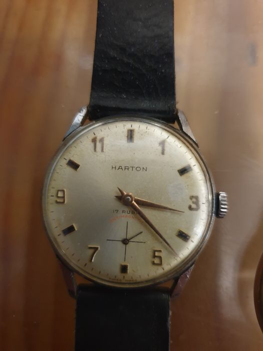 Relógios a corda e automático