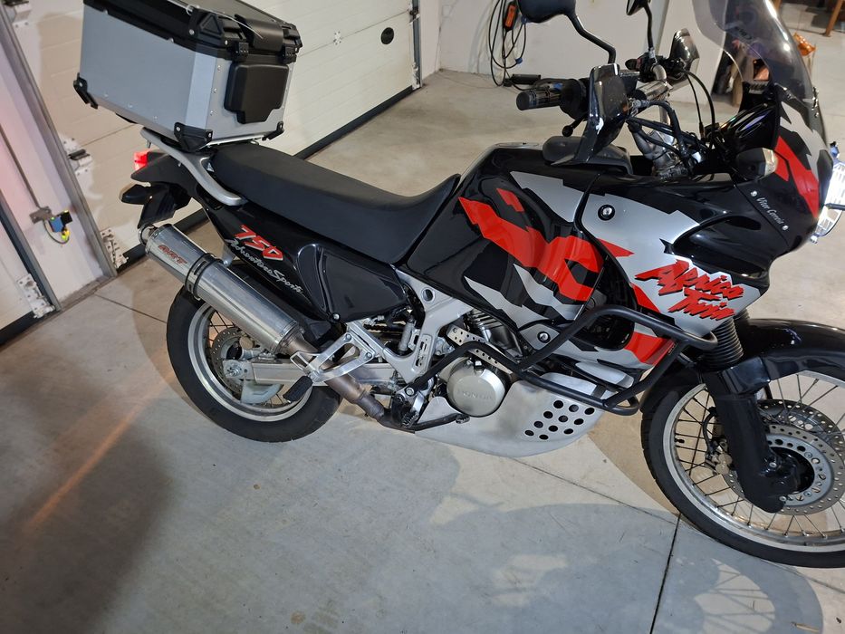 Mítica Honda África Twin 1997
