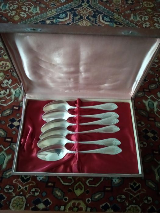Ложки столовые,чайные, вилки, ,мельхиор.