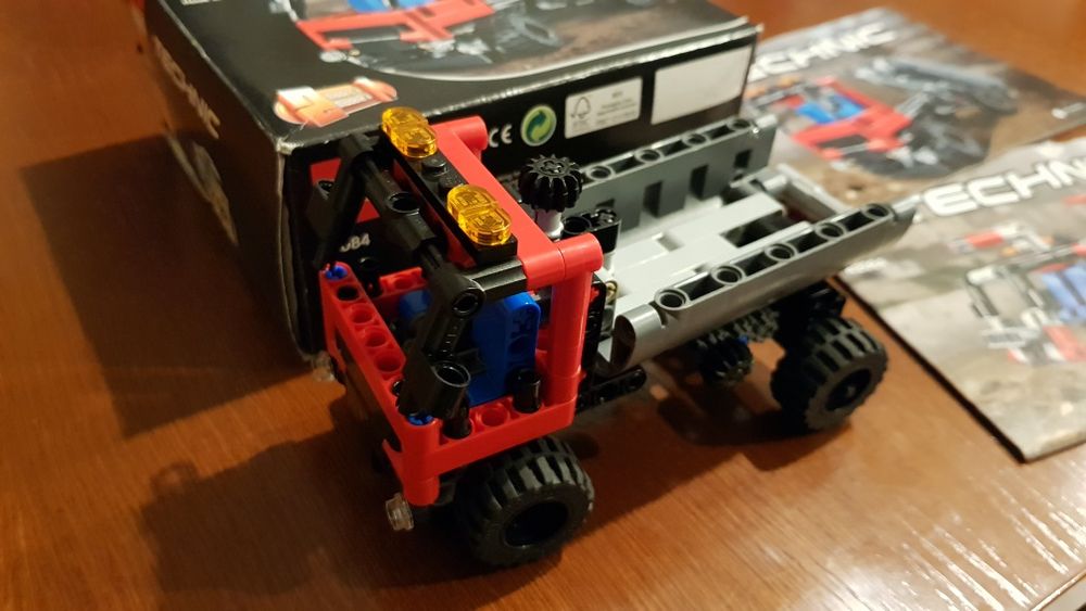 Lego 42084, 42088, 42102