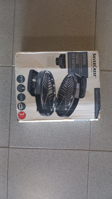 Máquina de wafles SilverCrest 1200W – Nova na Embalagem