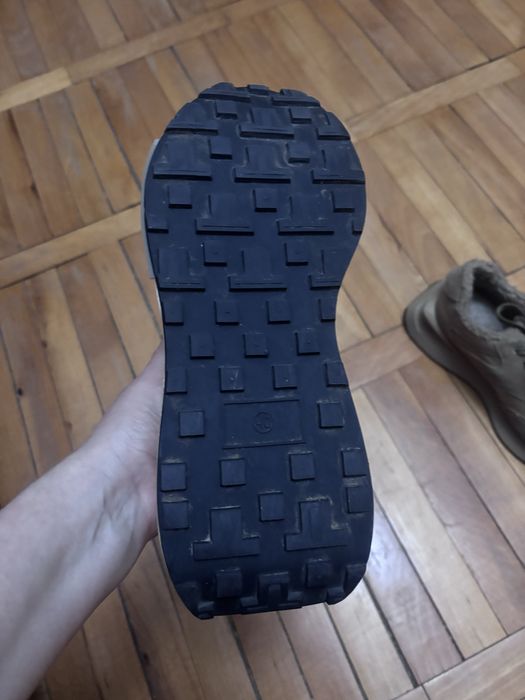 зимние кросовки 40р