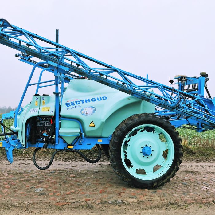 Opryskiwacz Berthoud Tracker 32-34 7 sekcji ARAG 3600l 24/21m Ładny !!