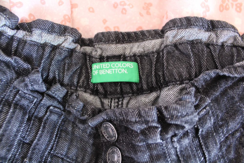 Calça franzida na cintura com botões tamanho 38 Benetton