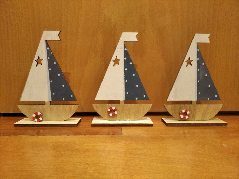 Barcos decorativos em madeira