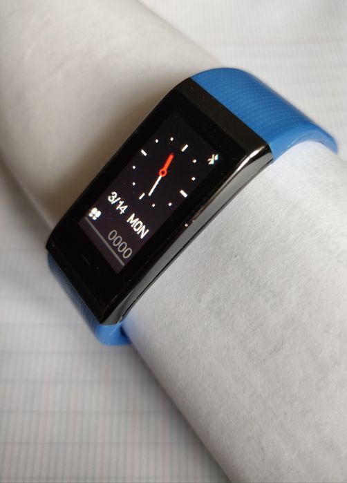 Продам фитнес браслет