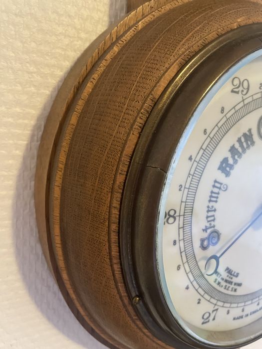 Barometr z termometrem