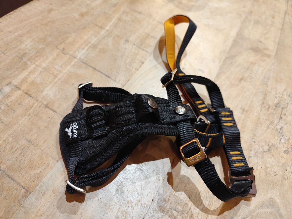 Kurgo Tru-Fit Smart Harness Black - szelki samochodowe dla psa - S