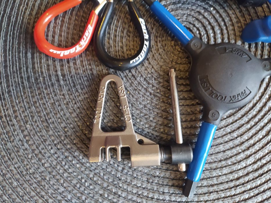 Klucze narzędzia rowerowe