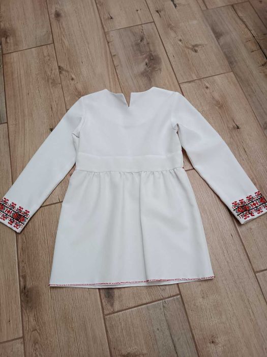 Вишиванка, вишита сукня, плаття розшите бісером 3-4 роки